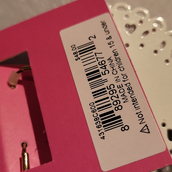 Betsey Johnson heart ❤️ bow strawberry - Picture 4 of 4